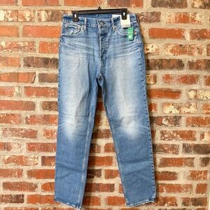 P35 - GAP Women's Cheeky Straight Leg Jeans